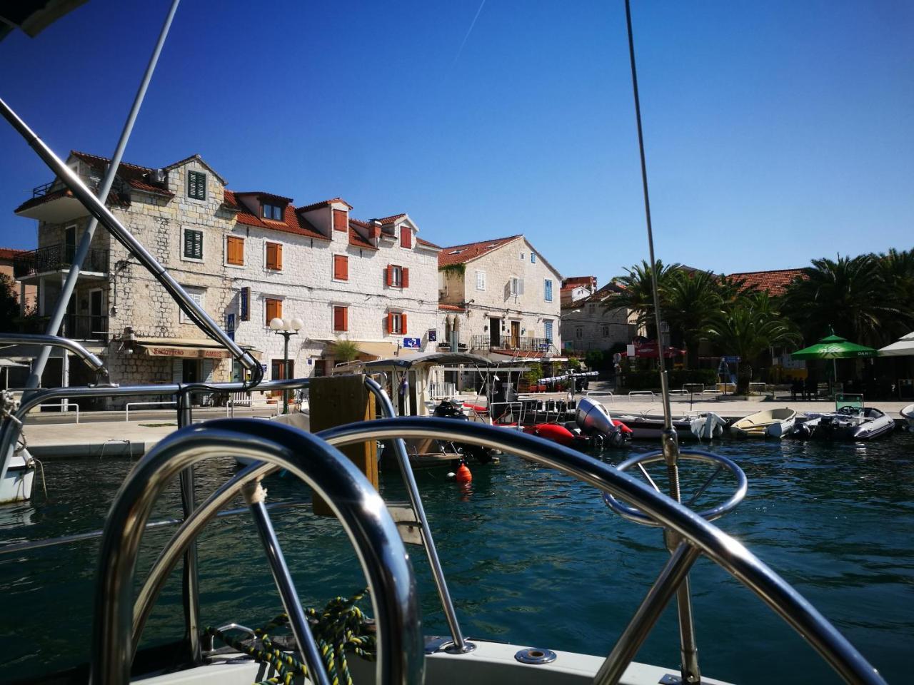 Heritage Bella Vista Apartments Τρογκίρ Εξωτερικό φωτογραφία